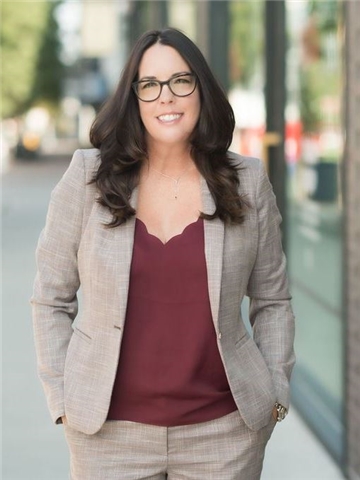 Broker Profile Photo