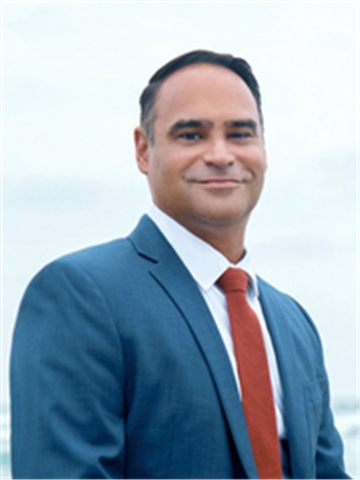 Broker Profile Photo