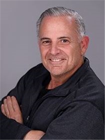 Broker Profile Photo