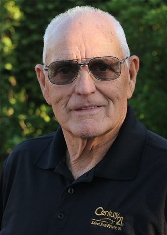 Broker Profile Photo