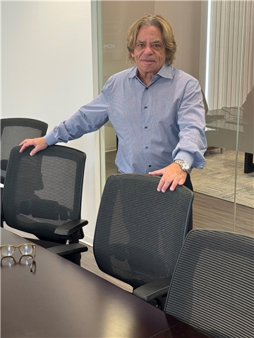Broker Profile Photo