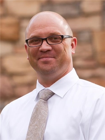 Broker Profile Photo