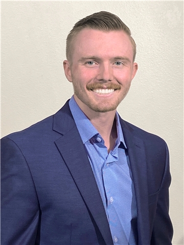 Broker Profile Photo