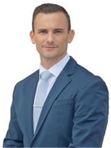 Broker Profile Photo