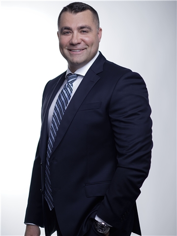 Broker Profile Photo
