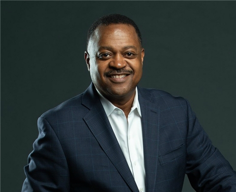 Broker Photo