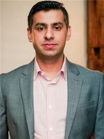Broker Profile Photo