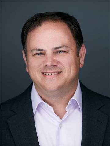 Broker Photo