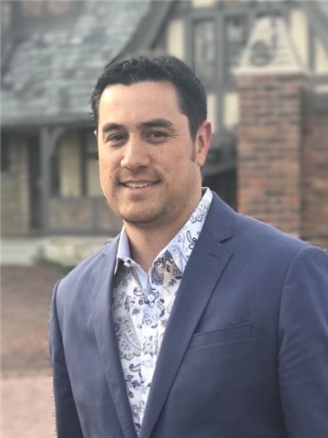 Broker Profile Photo