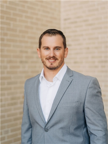 Broker Profile Photo