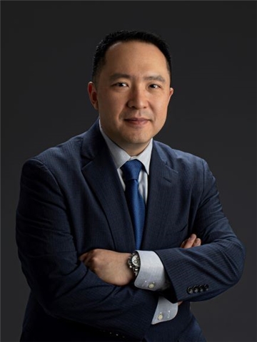 Broker Profile Photo