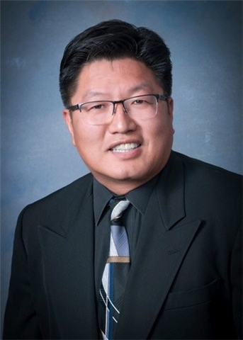 Broker Profile Photo
