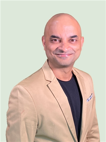 Broker Profile Photo