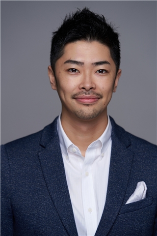 Broker Photo