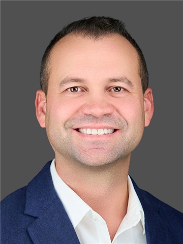 Broker Profile Photo