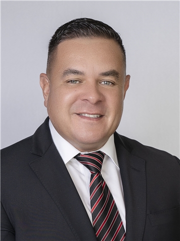 Broker Profile Photo