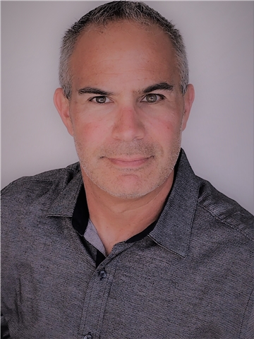 Broker Profile Photo
