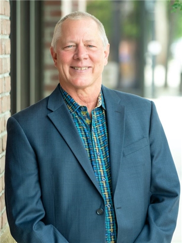 Broker Profile Photo