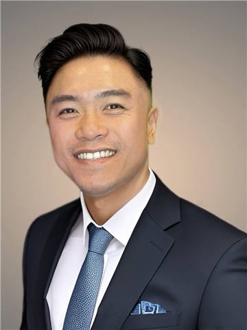 Broker Profile Photo