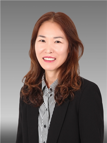 Broker Profile Photo