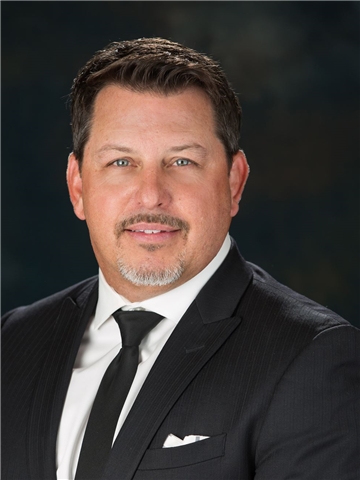 Broker Profile Photo