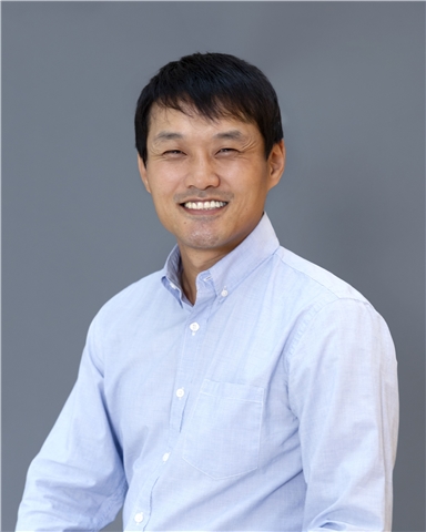 Broker Profile Photo