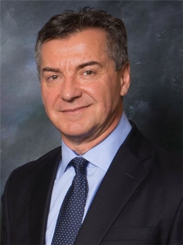 Broker Profile Photo