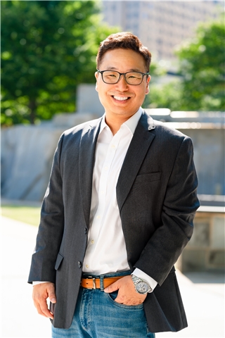 Broker Profile Photo
