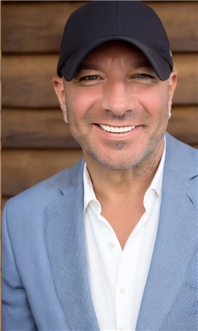 Broker Profile Photo