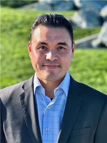 Broker Profile Photo