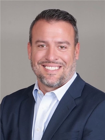 Broker Profile Photo