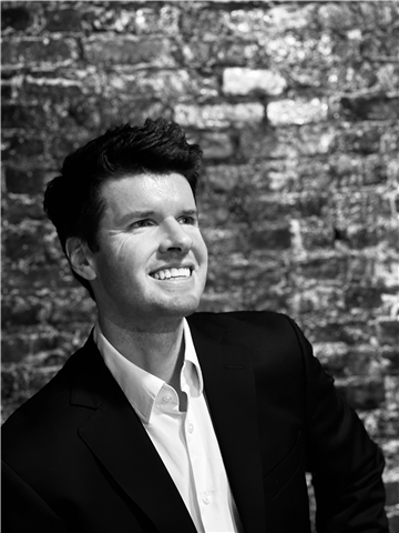 Photo of Gregory Binns