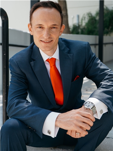 Broker Profile Photo