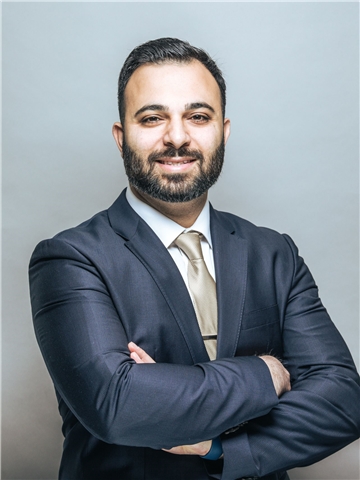 Broker Profile Photo
