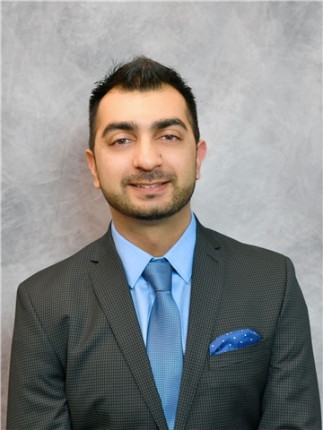 Broker Profile Photo