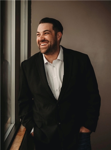Broker Profile Photo