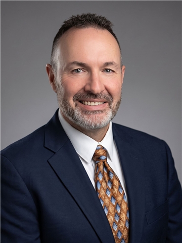 Broker Photo