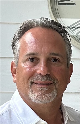 Broker Profile Photo