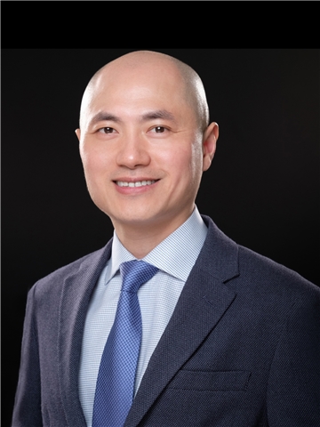 Broker Profile Photo