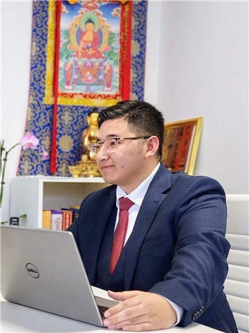 Broker Profile Photo