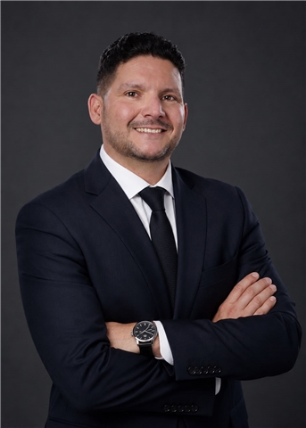 Broker Photo