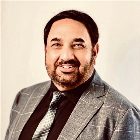 Broker Profile Photo