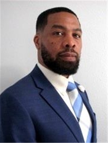 Broker Profile Photo