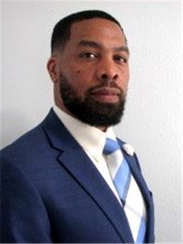 Broker Profile Photo