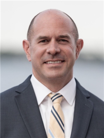 Broker Profile Photo