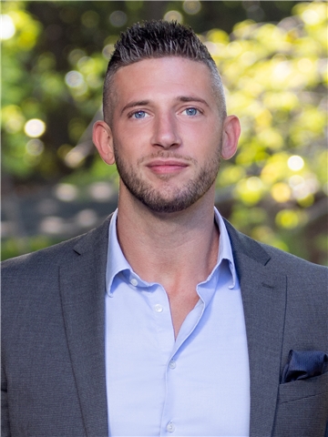 Broker Profile Photo