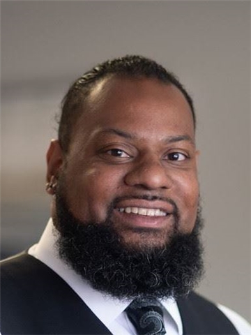 Broker Profile Photo