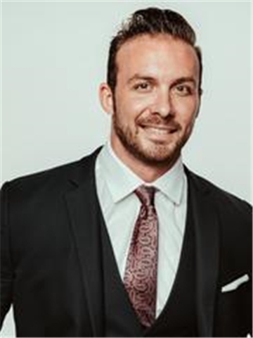 Broker Profile Photo