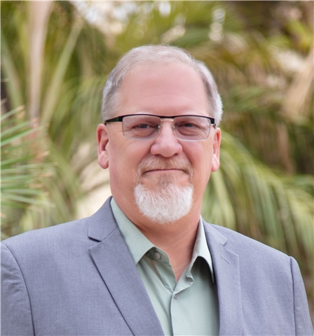 Broker Photo