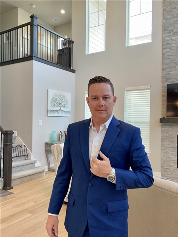 Broker Profile Photo